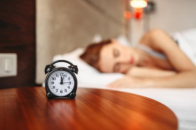 Pon tu alarma para irte a dormir